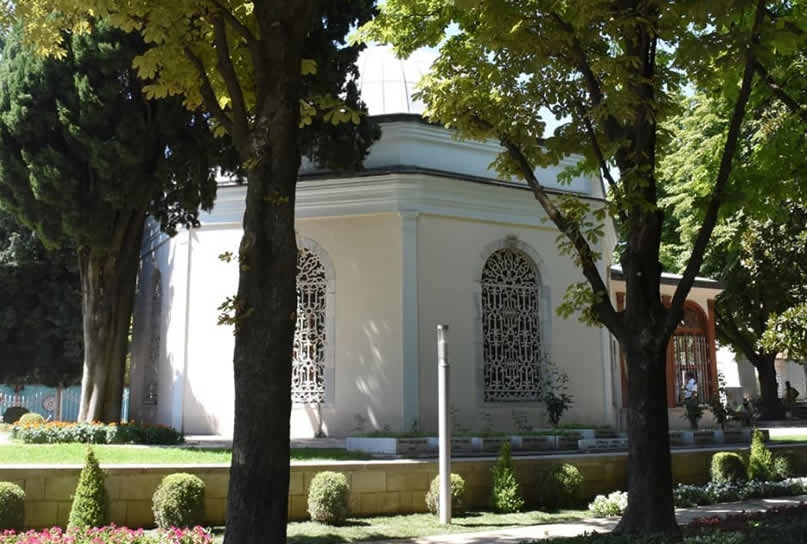 Osman Gazi Türbesi